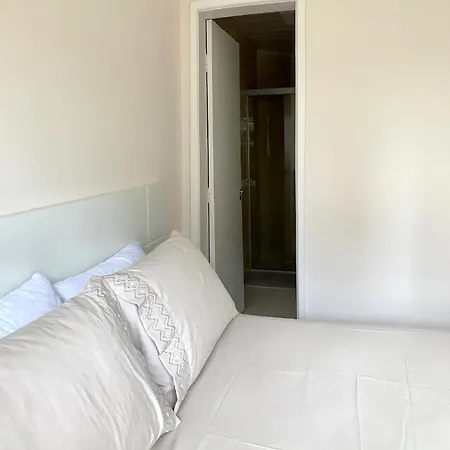 Encantador Suite: Vista Cidade e Cozinha Moderna no Bigorrilho Curitiba Exterior photo