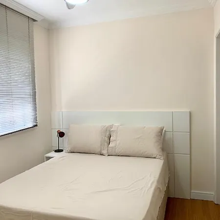 Encantador Suite: Vista Cidade e Cozinha Moderna no Bigorrilho Curitiba Exterior photo