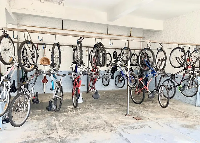 205- Apartamento 1 Quarto Suite, Encantador, Amplo E Decorado, Mobiliario Moderno, Cozinha Completa Com Utensilios , Excelente Vista Da Cidade E Localizacao Privelegiada No Bairro Bigorrilho ,