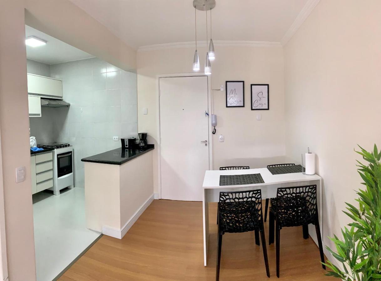 Apartment Encantador Suite: Vista E Cozinha Moderna No Bigorrilho Curitiba
