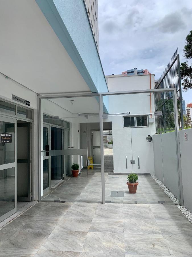 Encantador Suite: Vista E Cozinha Moderna No Bigorrilho Apartment